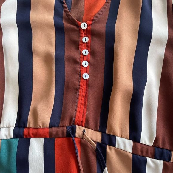 Entro Flowy Dress  - Picture 5 of 8